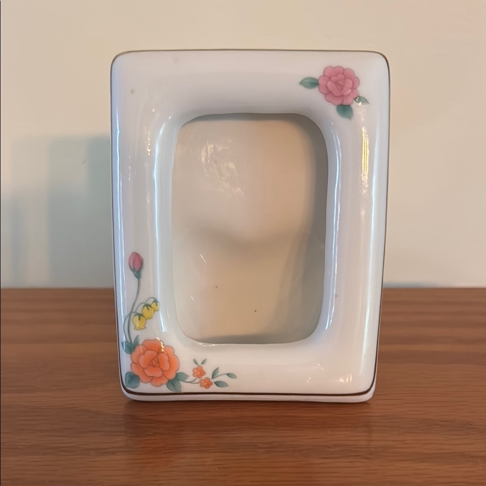 Vintage Russ Porcelain Frame, 3 in x 4 in